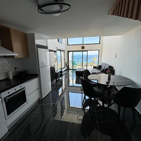 Caesar Cliff Onyx 12 * Agios Chariton (Northern Cyprus)