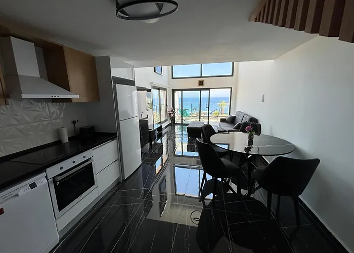 Caesar Cliff Onyx 12 * Agios Chariton (Northern Cyprus)